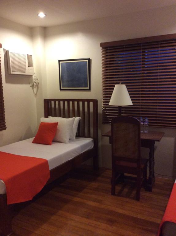Bed and Breakfast Casa Roces Легаспи Номер фото