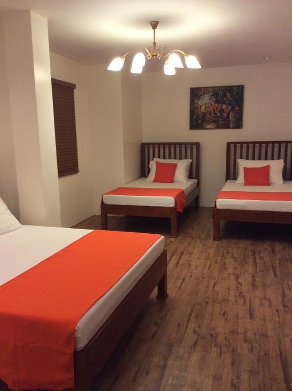 Bed and Breakfast Casa Roces Легаспи Номер фото